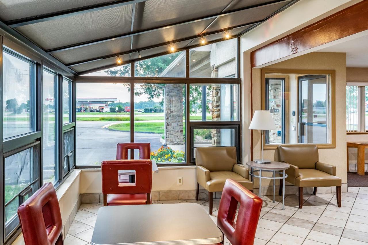 Red Roof Inn Columbus - Taylorsville Exterior photo