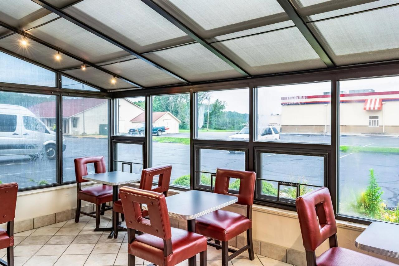 Red Roof Inn Columbus - Taylorsville Exterior photo